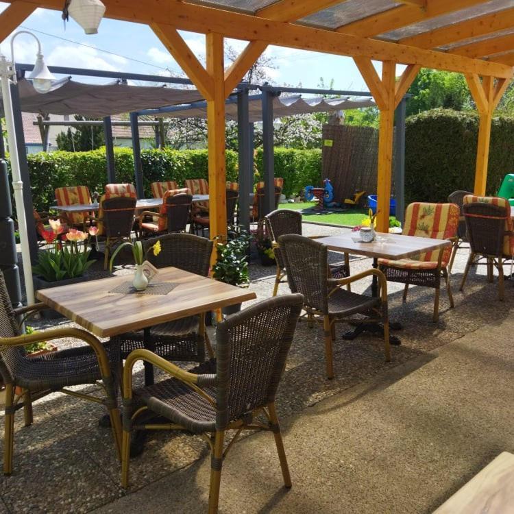Hotel 4 Jahreszeiten Mit Restaurant Albstadt Buitenkant foto
