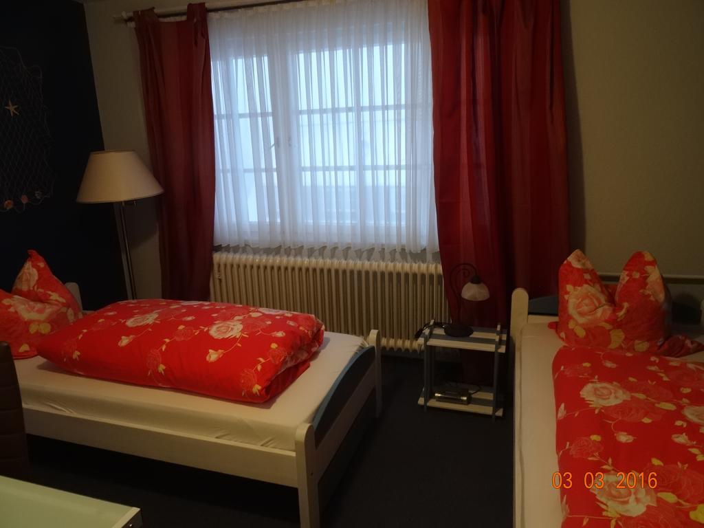 Hotel 4 Jahreszeiten Mit Restaurant Albstadt Buitenkant foto