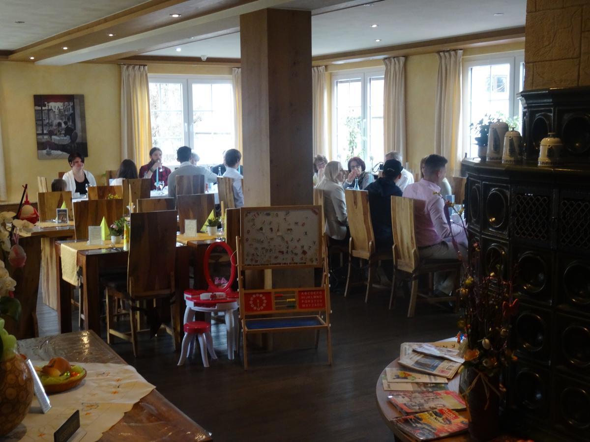 Hotel 4 Jahreszeiten Mit Restaurant Albstadt Buitenkant foto