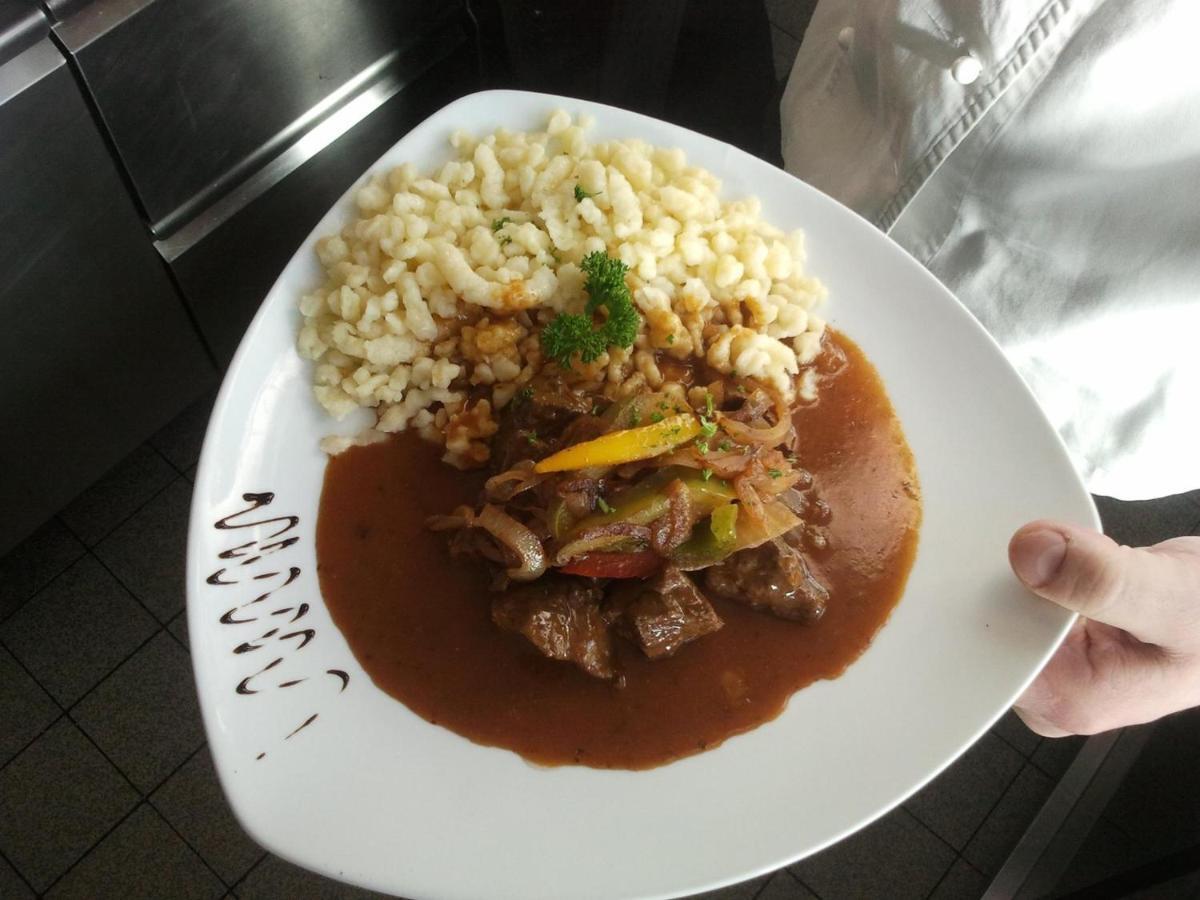 Hotel 4 Jahreszeiten Mit Restaurant Albstadt Buitenkant foto