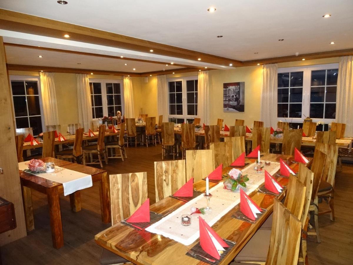 Hotel 4 Jahreszeiten Mit Restaurant Albstadt Buitenkant foto